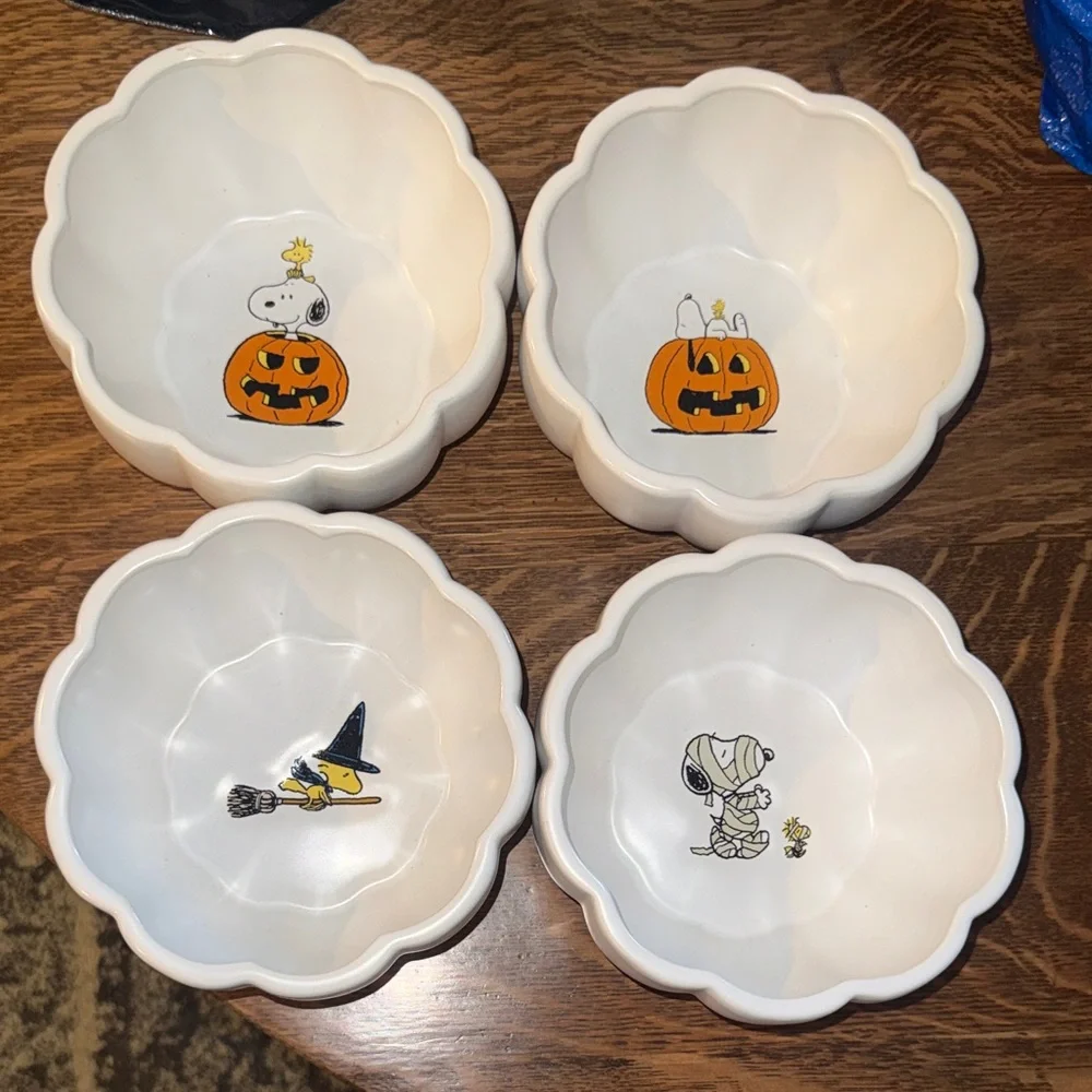 Rare Peanuts White & Orange Halloween Snack Bowls - Set of 4